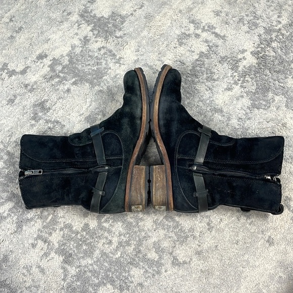 UGG Endell 5604 Black Suede Leather Shearling Ankle Harness Boot Distressed Sz 7 - Picture 9 of 14